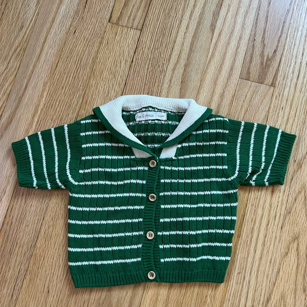 Fin & Vince green sweater